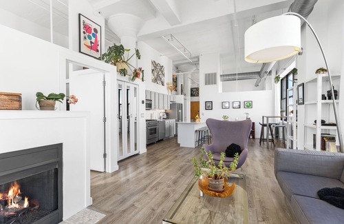 University Village / Little Italy Apartment | Private Room + Bathroom In Historic Luxury Loft w Skyline Views & Balcony