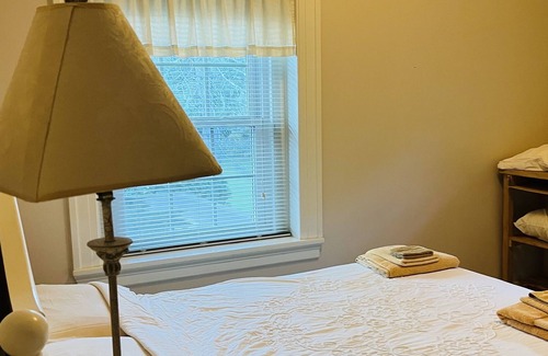 Lancaster House | Private Room in Grand Estate - Room 217