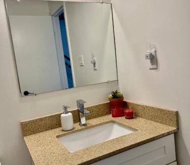 Malton House | Private Room Near Airport K3