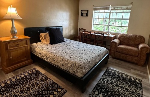 Goldsmith Apartment | Private room near everything in Denver!