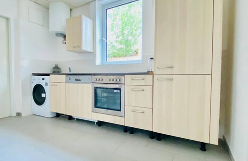 Liesing Apartment | Private Room Near Vienna’s Center in a Shared Apt