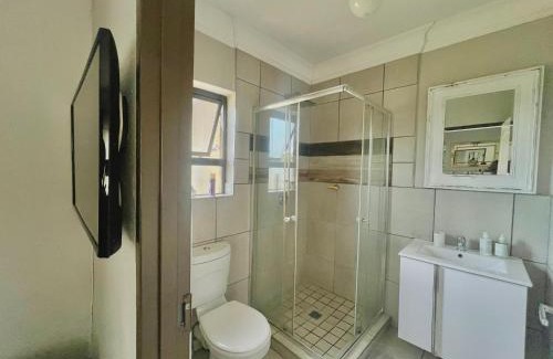 Polokwane Apartment | Private room Skyfall Country Estate