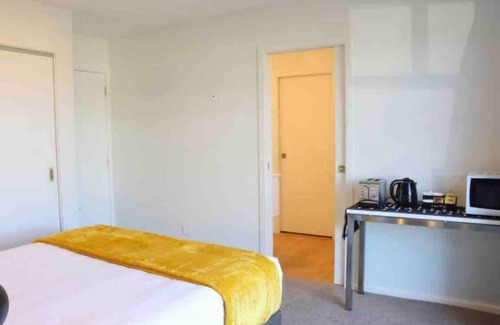 Lower Shotover Apartment | Private ROOM/W Scenic views in lower Shotover