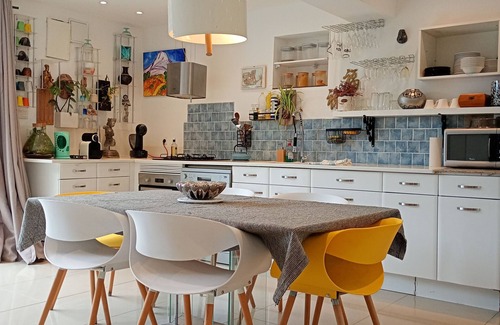 Cabries Bed & Breakfast | Private room with shower near Aix la Duranne