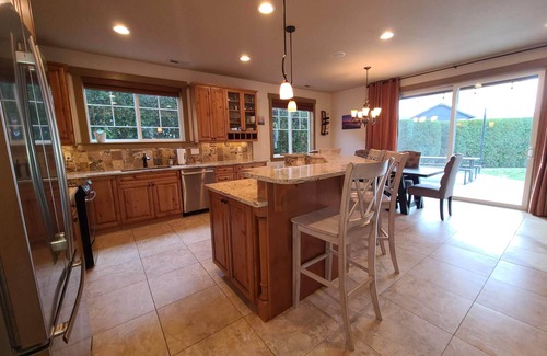 Quincy House | Private single family home in Crescent Bay Resort. Can accommodate large groups!