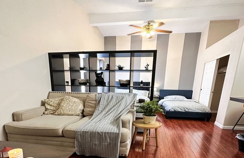 Chinatown Apartment | Private Studio 10 Min To Vegas Strip