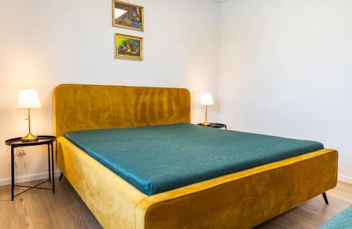 Zvolen Apartment | Private Stylish Apt With Free Parking 24-7 self check-in