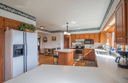 Saint Joe Cabin | Private Suite at Buffalo River Lodge - the perfect place for a romantic getaway