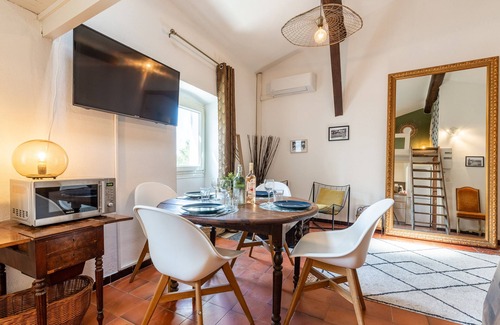 Quartier du Panier House | Private suite on the ground floor with separate b