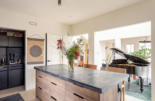 Topanga House | Private Sunlit Topanga Escape - Designer Home w/Canyon Views