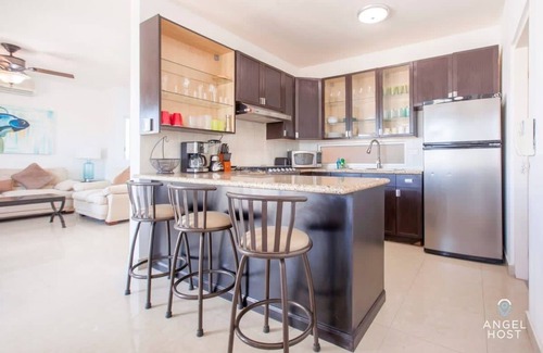 Colina del Sol House | Private Terrace | BBQ | Pool | Walk to Beach