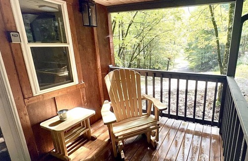 Dailey Cabin | Private Tiny Cabin/Mountain Hiking/National Forest!