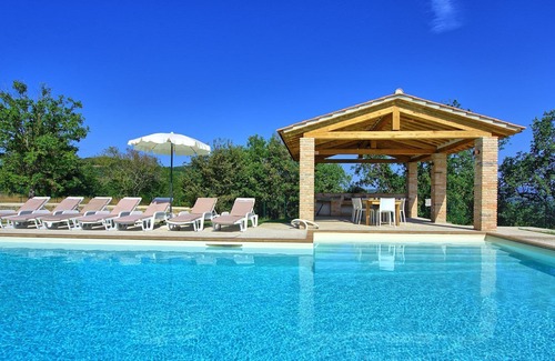 Pieve di Chio Villa | Private Villa with private pool, A/C, WIFI, TV, terrace, panoramic view, parking, close to Arezzo