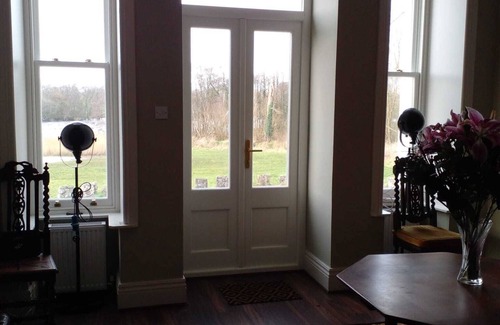 Chapel Hill House | Private views of river Shannon, newly furnished, walking distance into village