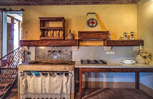 Gallina Villa | Private Villa with private pool, WIFI, TV, patio, panoramic view, parking, close to Montepulciano