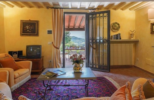 Dicomano Villa | Private villa with swimming pool in Tuscany