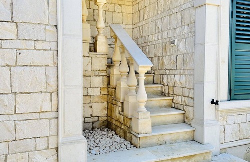 Donnalucata Villa | Private Villa with WIFI, hot tub, private pool, A/C, TV, patio, pets allowed, panoramic view