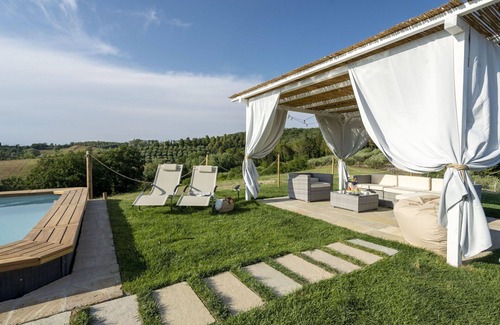 Sorrezzana Villa | Private Villa with A/C, WIFI, private pool, TV, patio, pets allowed, panoramic view, parking