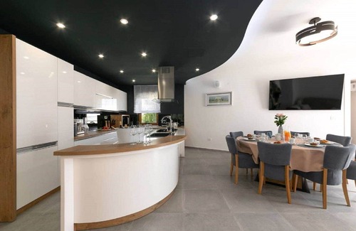 Nova Vas Villa | Private Villa with private pool, hot tub, A/C, WIFI, TV, terrace, pets allowed, panoramic view