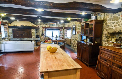 Cortona Villa | Private Villa with WIFI, private pool, TV, patio, panoramic view, parking, close to Cortona