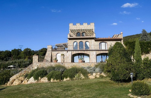 Iano Villa | Private Villa with WIFI, private pool, A/C, TV, terrace, panoramic view, close to San Gimignano