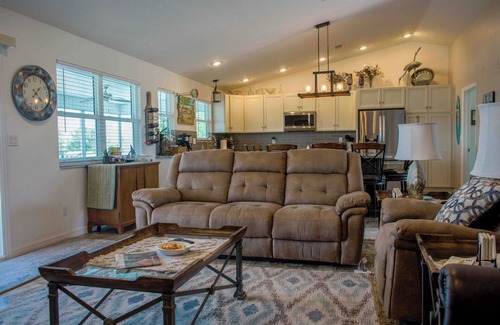 Spring Hill House | Private waterfront retreat with pool & 40 foot dock
