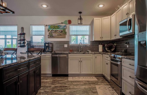 Spring Hill House | Private waterfront retreat with pool & 40 foot dock