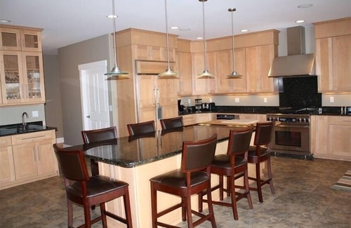 Clinton House | Private Westside Water View; Olympics, Shipping Lanes & Double Bluff!