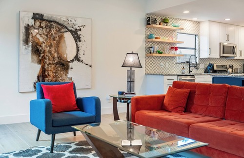 Austin House | Private Yard w/BBQ & Games, Steps to South Congress & Barton Creek | Clarksburg