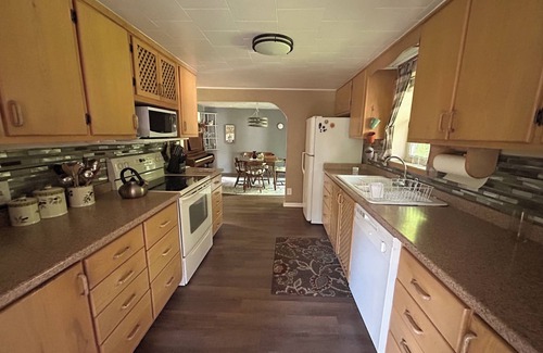 Frederic Cottage | PrivateAuSableRiverRetreat in Frederic, MI Sleeps 6