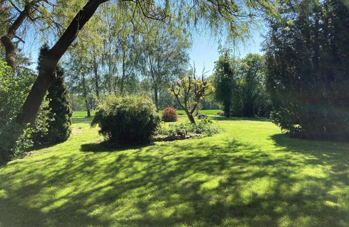 Muritz House | Privates Landhaus Eines Berliner Künstlerehepaares mit Parkähnlichem Garten