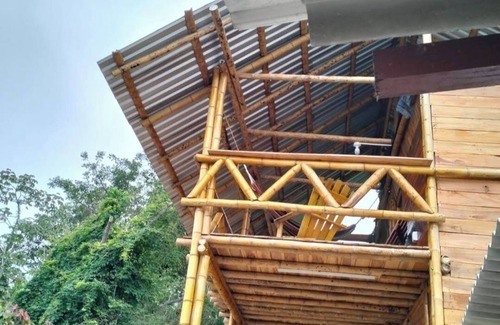 Buritaca Cabin | Prive bedroom cabin in tranquil Los Linderos with WiFi for two.