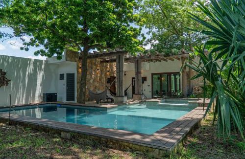 Centro House | Project 52 - Amazing 5 BR house