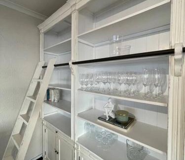 Three Anchor Bay Apartment | Promenade Paradise