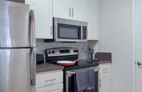 Mission Valley East Apartment | Promenade Rio Vista: 2BR Comfort Meets Convenience – Mission Valley, San Diego