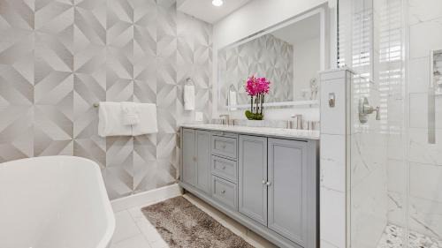 Truman Annex Apartment | Promenade to Paradise by Last Key Realty
