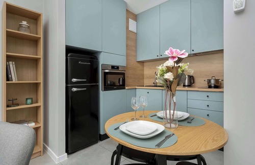 Psie Pole Apartment | Promenades Green Wrocław | Stylish Apartment with Parking