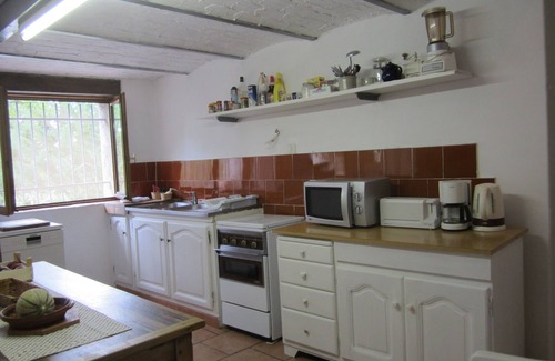 Entrepierres House | PROMO!22. 06-6. 07. Quiet farmhouse dependence near Sisteron with swimming pool