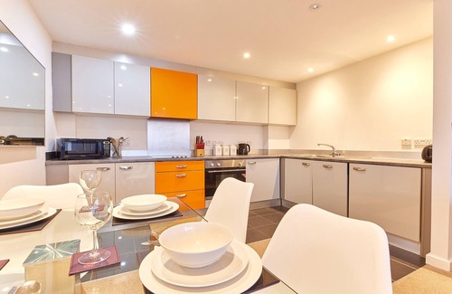 Newcastle-upon-Tyne Apartment | Properties Unique | Grainger