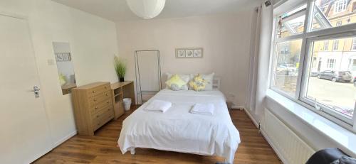 Stepney Green House | Property Near Aldgate London
