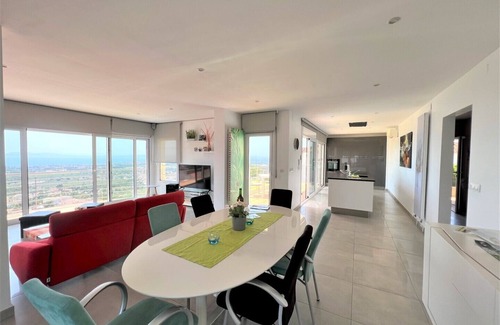 El Mas Fumats House | Property with modern equipment, sea views,air conditioning, fibre optic internet