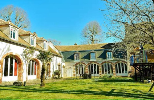 Bailleau-l'Eveque House | Propriété historique, vue château, calme et jacuzzi