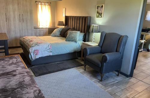 Hoekwil House | Protea cottage
