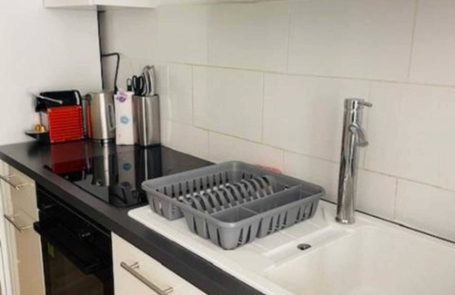 Toulon Apartment | Provencal Market