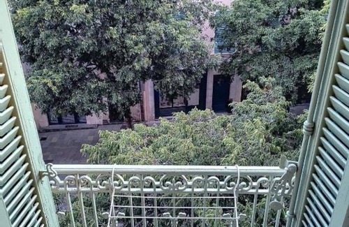 Toulon Apartment | Provencal Market