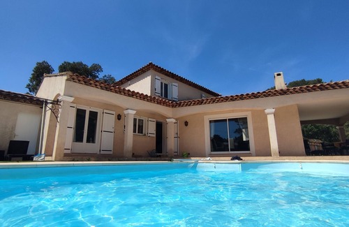 Flassans-sur-Issole House | Provencal villa in the center var