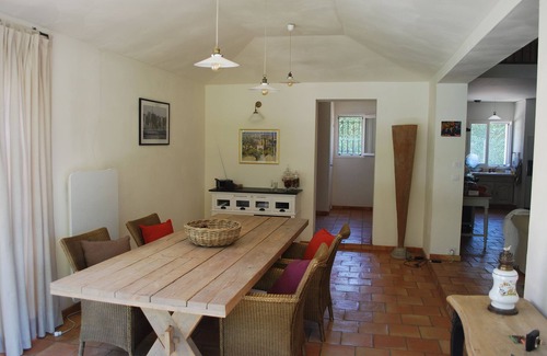 Maubec Villa | Provencal villa, Luberon park