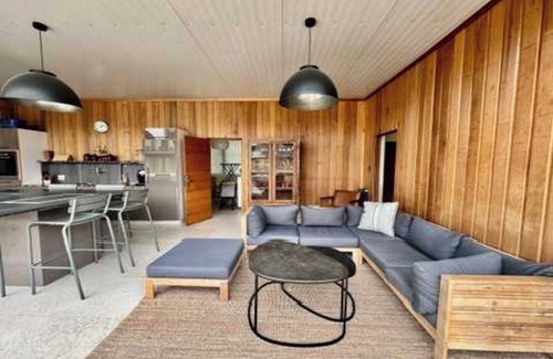 Uzes Apartment | Provencal Villa with Garden & Pool