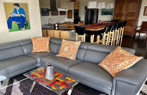 Uzes Apartment | Provencal Villa with Garden & Pool