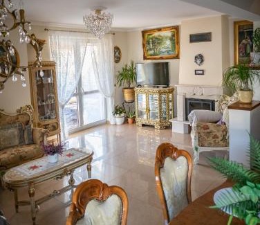Rzeszow Villa | Prywatny Dom z Ogrodem Self check-in Faktura